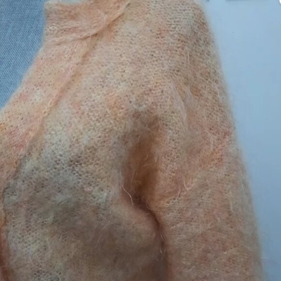 🧶 Free People Fluffy Mohair Sweater – Cozy Coral Dream – Size S/M - Picture 3 of 8